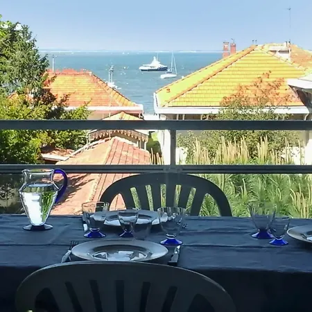 Comfortable, 1-bedroom With A Furnished Terrace And Sea View Apartment *